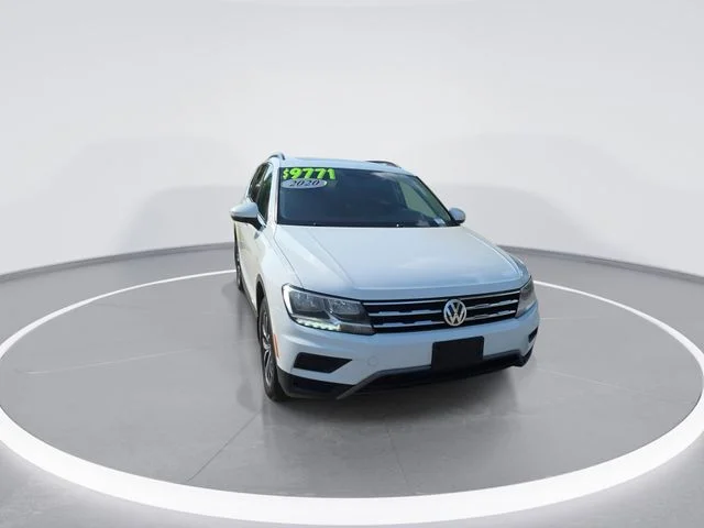 Used 2020 White Volkswagen 2.0T SE image 2