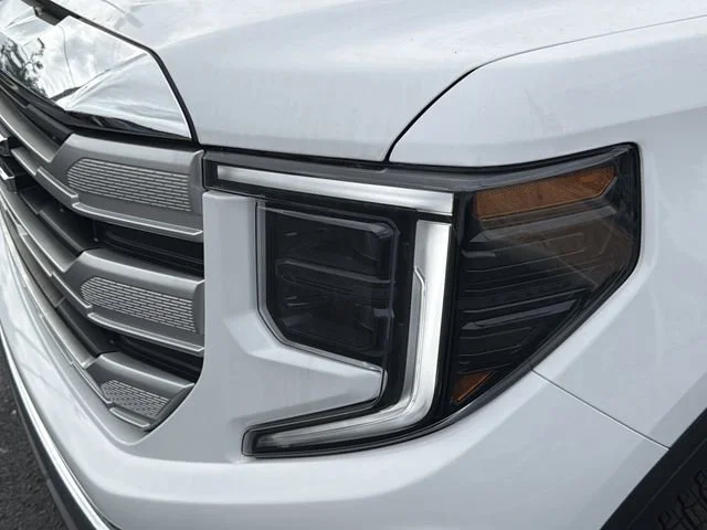 New 2026 Summit White GMC SLE image 8