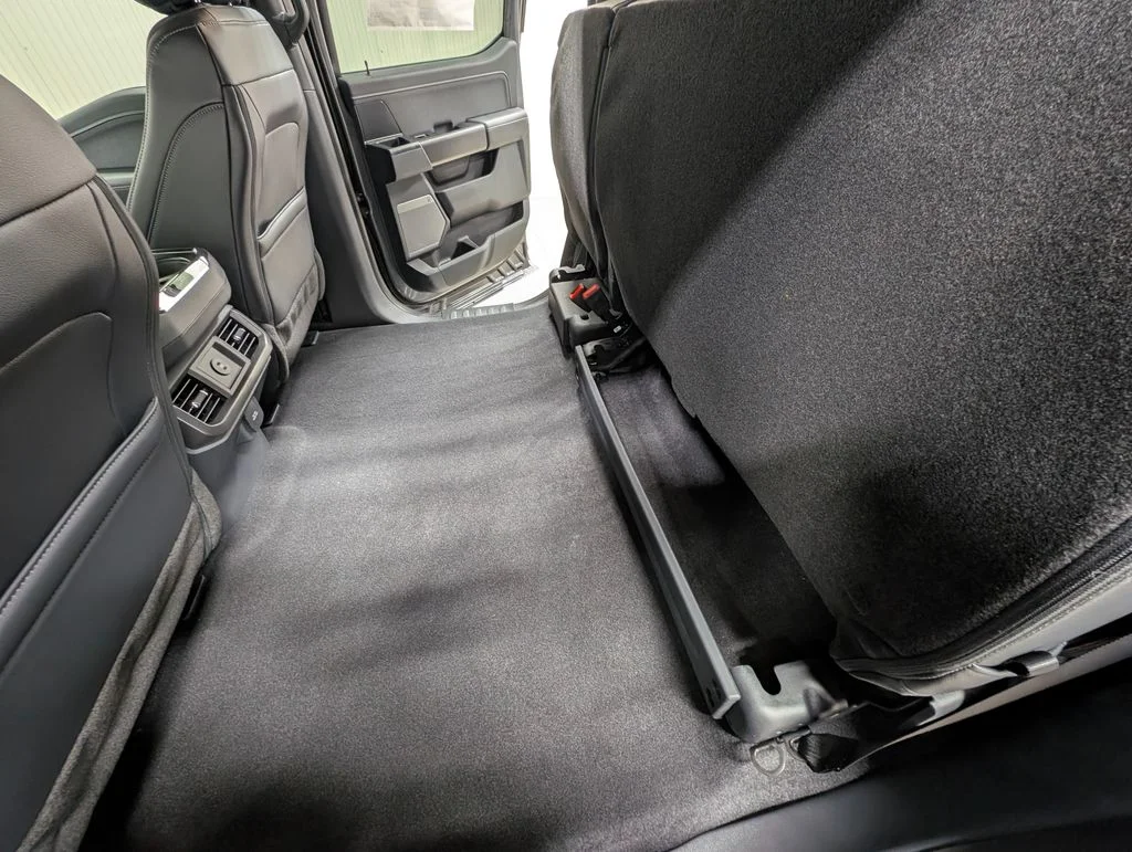 New 2026 Carbonized Gray Metallic Ford Lariat® image 22