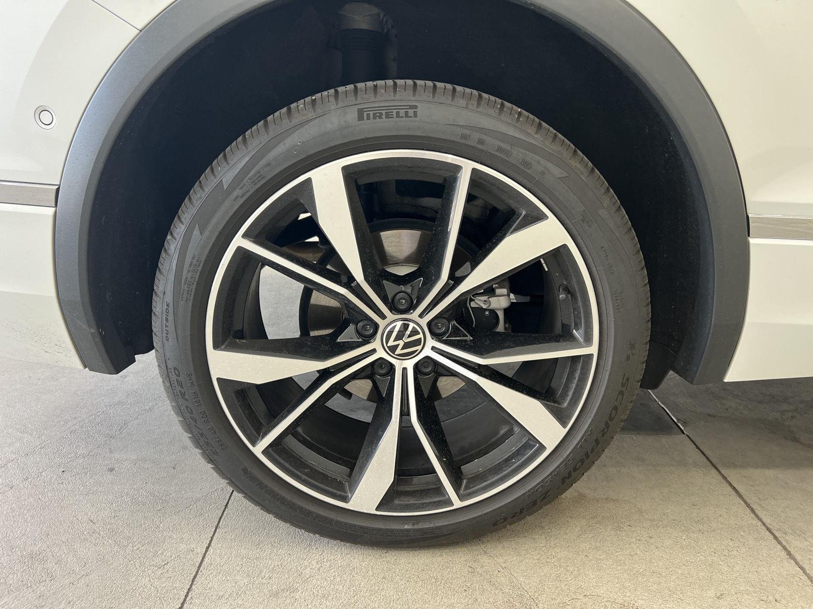2023 Volkswagen Tiguan SEL R-LINE - Photo 9