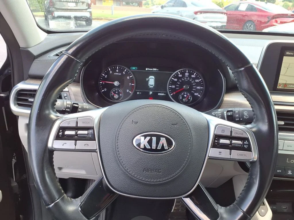 Used 2020 Gravity Gray Kia SX image 11