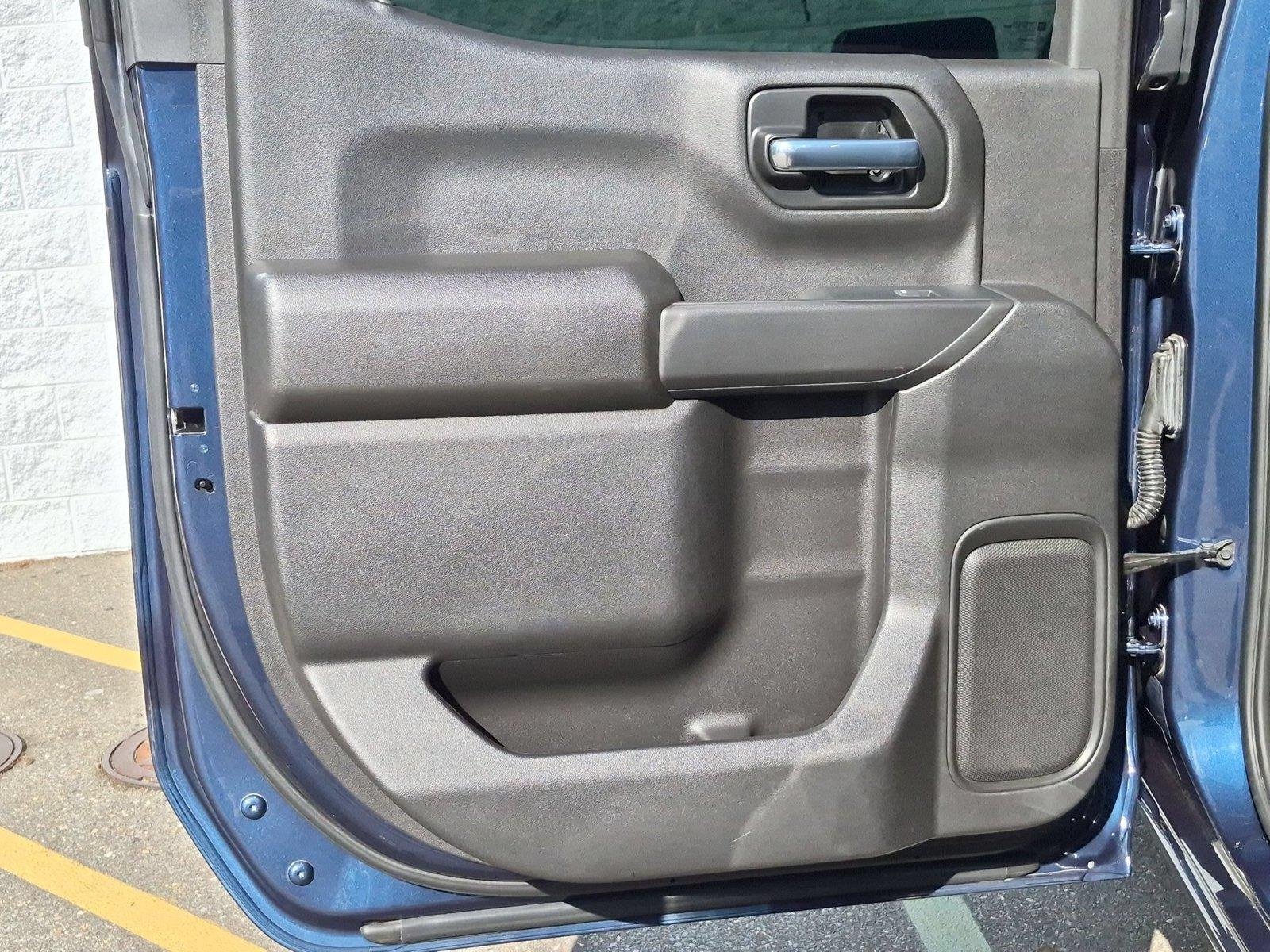 Used 2022 Northsky Blue Metallic Chevrolet Custom image 28
