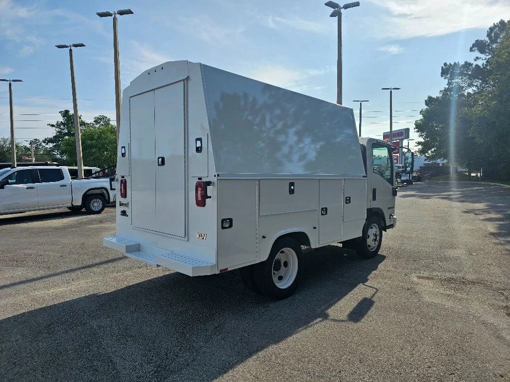 New 2024  Isuzu  image 5