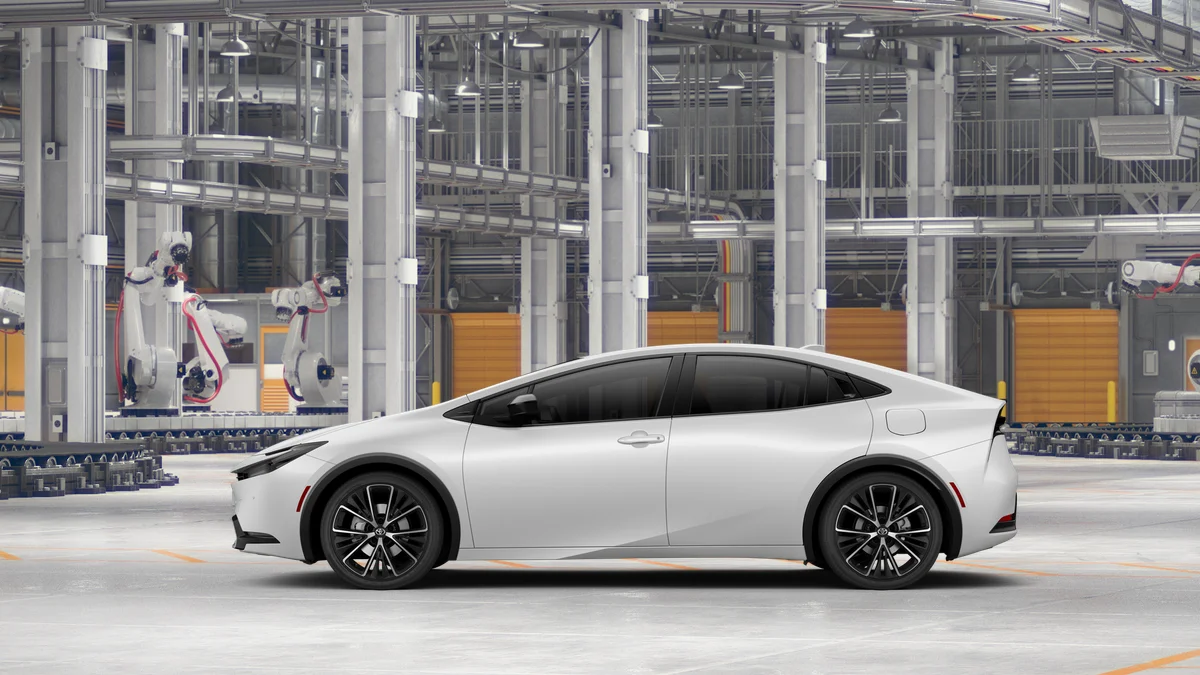 New 2027 Wind Chill Pearl Toyota XLE image 4