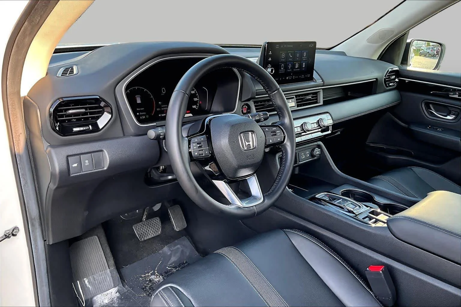 Used 2025 Platinum White Pearl Honda EX-L image 18