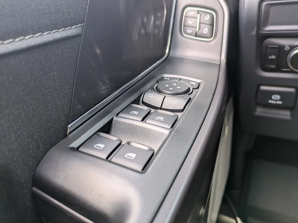 New 2026 Oxford White Ford Lariat image 29