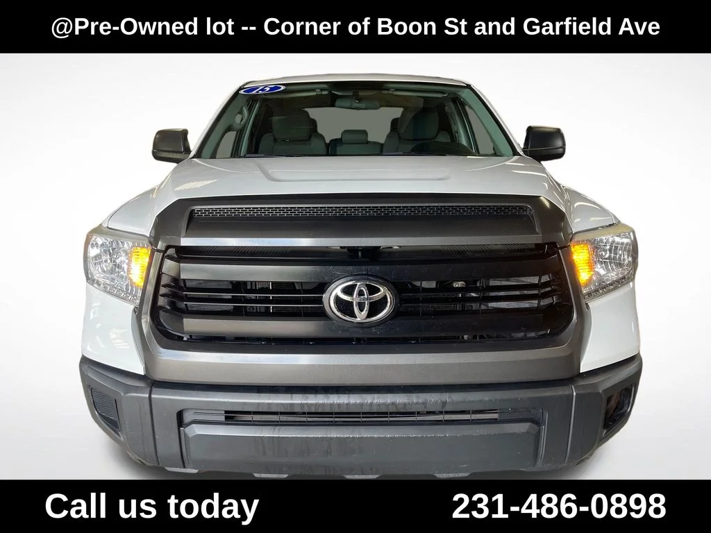 Used 2015 White Toyota SR image 8