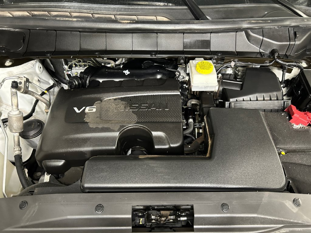 Used 2024 White Nissan SL image 21