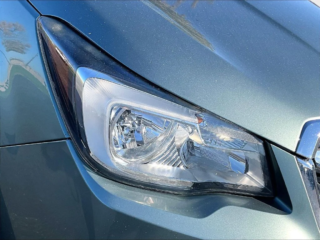 Used 2017 Green Subaru 2.5i Premium image 27