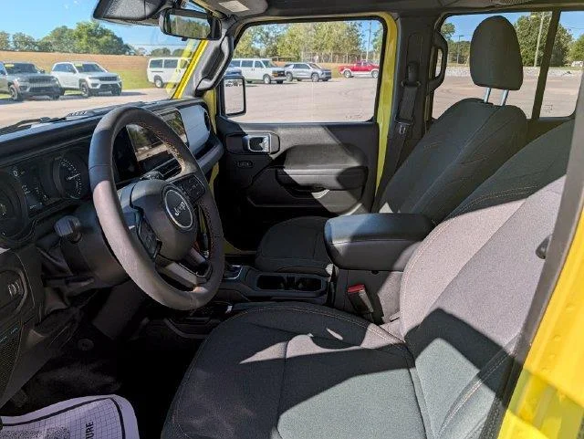 Used 2024 Black Jeep Sport S image 9