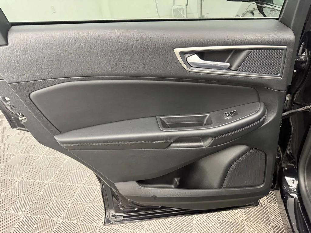 Used 2024 Black Ford SEL image 36