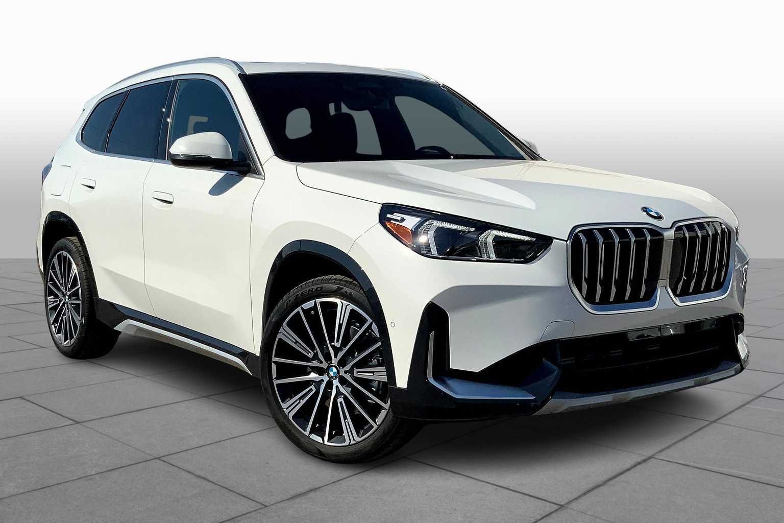 New 2025 Alpine White BMW xDrive28i image 2