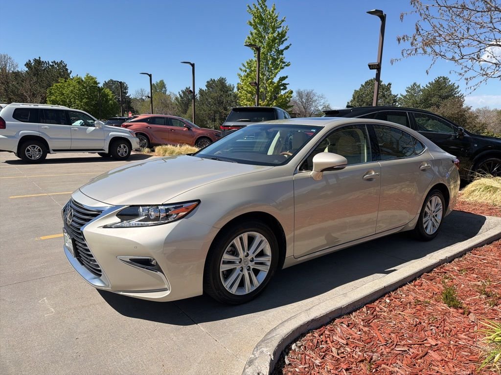 2016 Lexus ES 350 350's photo