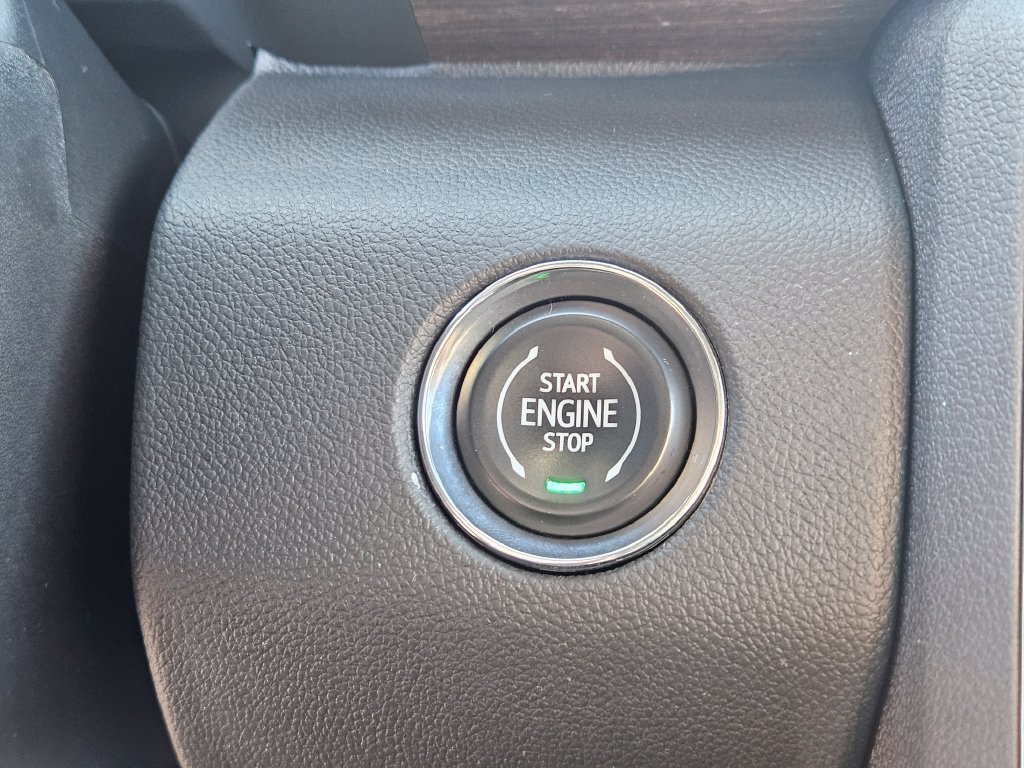 2025 GMC Acadia Denali - Photo 27