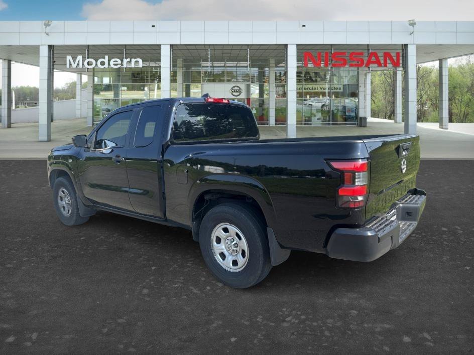 Used 2022 Super Black Nissan S image 3