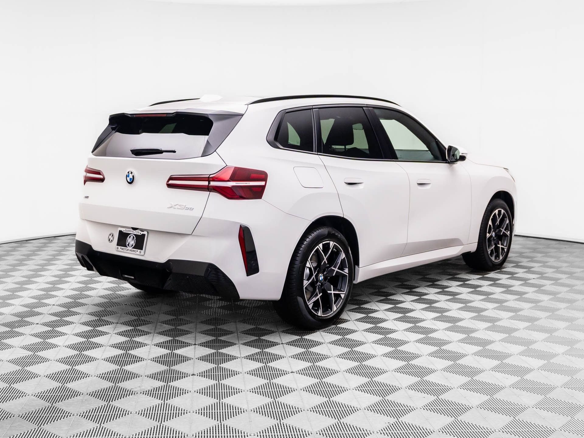New 2026 Alpine White BMW 30 xDrive image 6