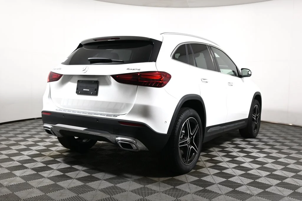 New 2026 White Mercedes-Benz GLA 250 image 7
