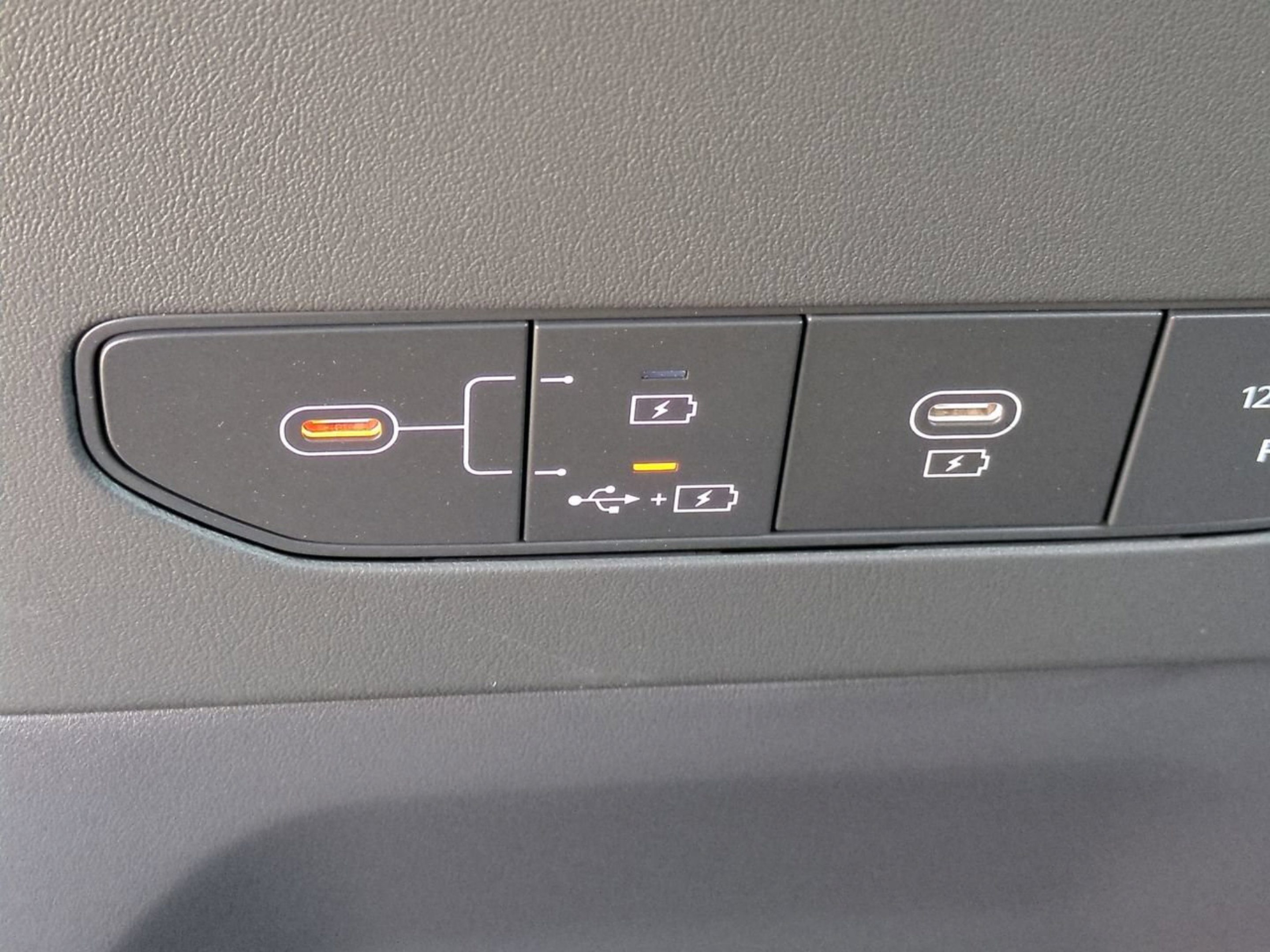 New 2026 Ivory Silver Kia Land AWD image 28