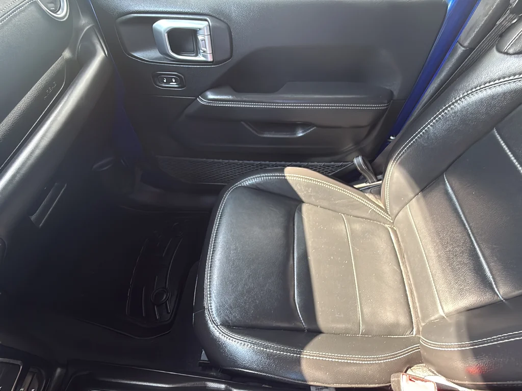 Used 2019 Blue Jeep Unlimited Sahara image 27