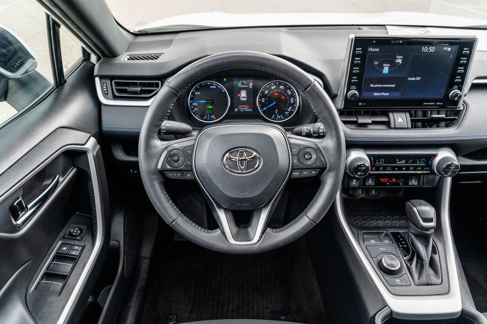 2022 Toyota RAV4 SE - Photo 23
