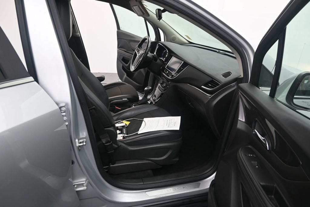 Used 2018 Silver Buick Preferred image 19