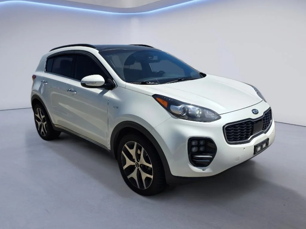 Used 2018 Snow White Pearl Kia SX Turbo image 7