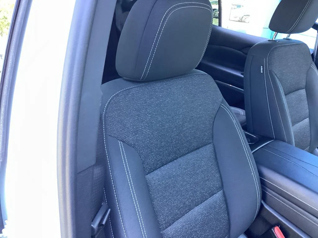Used 2024 Summit White Chevrolet LT image 19