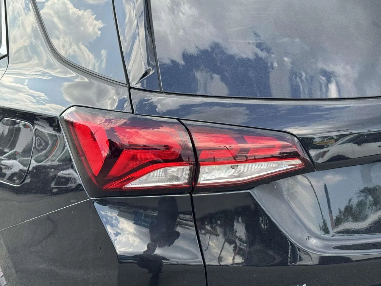 Used 2024 Mosaic Black Metallic Chevrolet FWD LT image 13