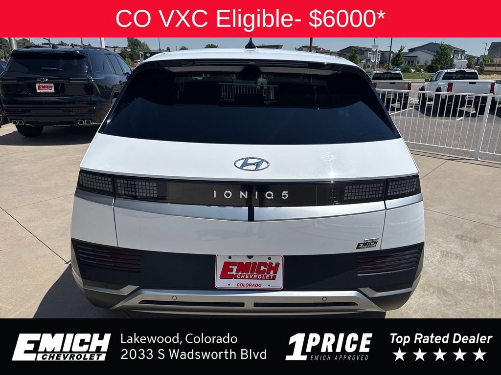 Used 2024 Atlas White Hyundai SEL image 4
