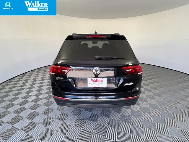 Used 2021 Deep Black Volkswagen 2.0T SE image 6