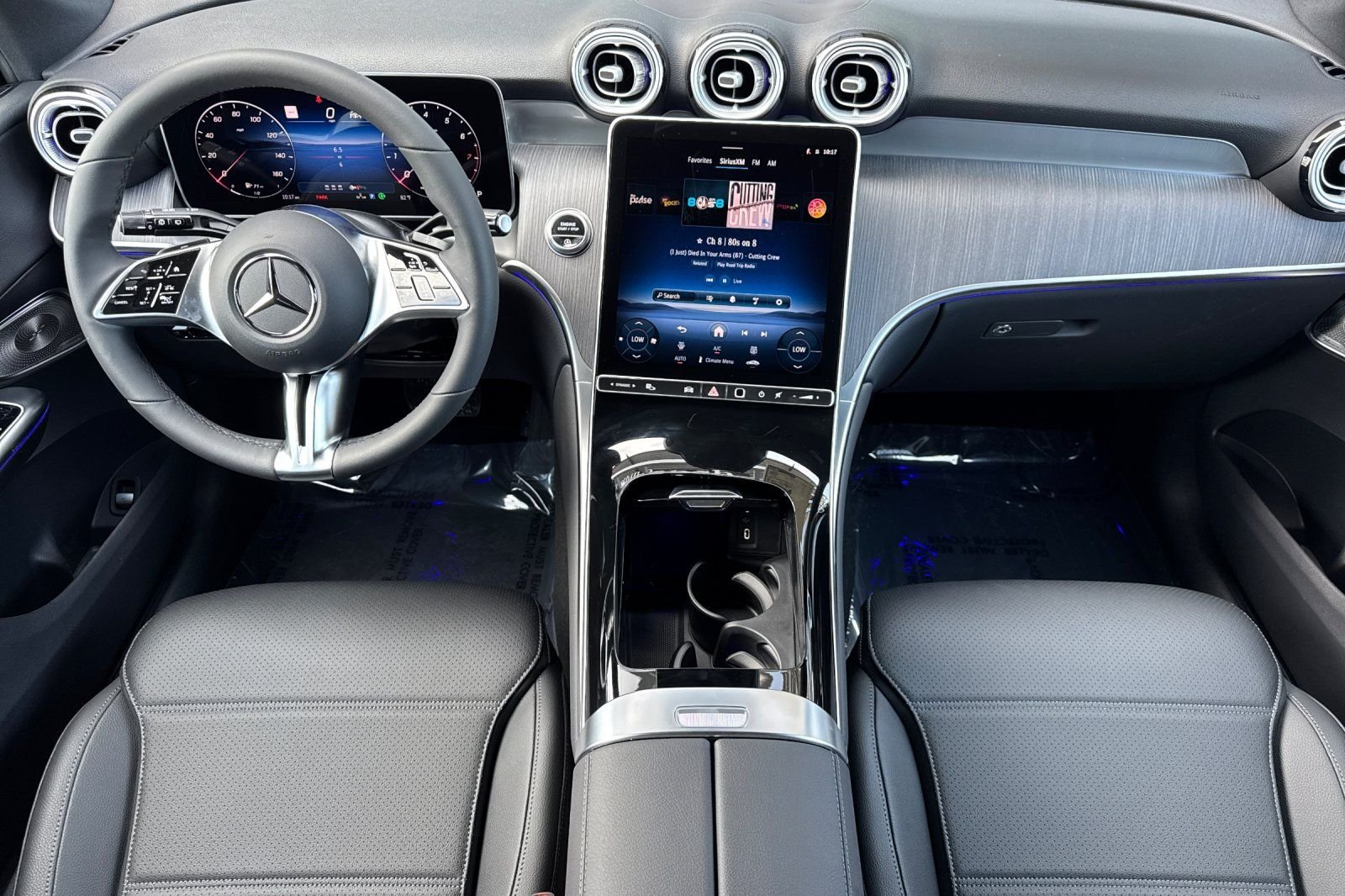 New 2026 MANUFAKTUR Alpine Grey Mercedes-Benz GLC 300 image 2