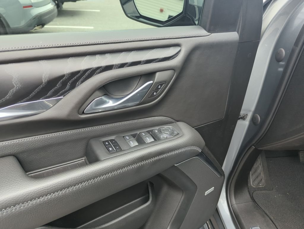 Used 2023 Silver GMC Denali image 18