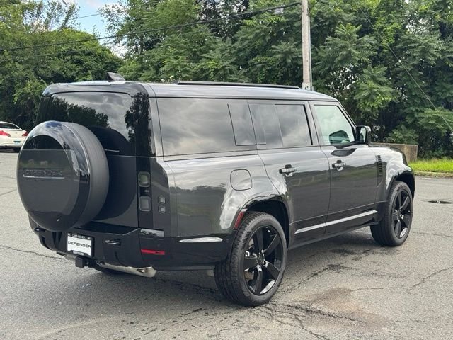 New 2026 Carpathian Grey Land Rover X-Dynamic SE image 5