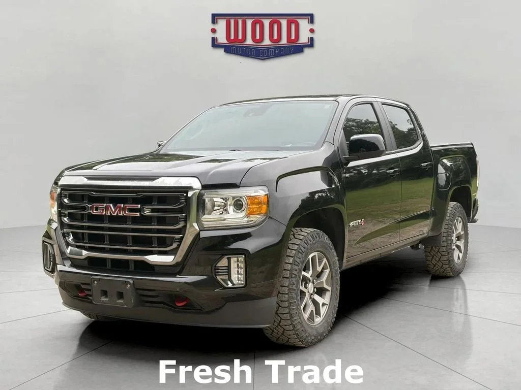 Used 2021 Onyx Black GMC AT4 w/Leather image 3