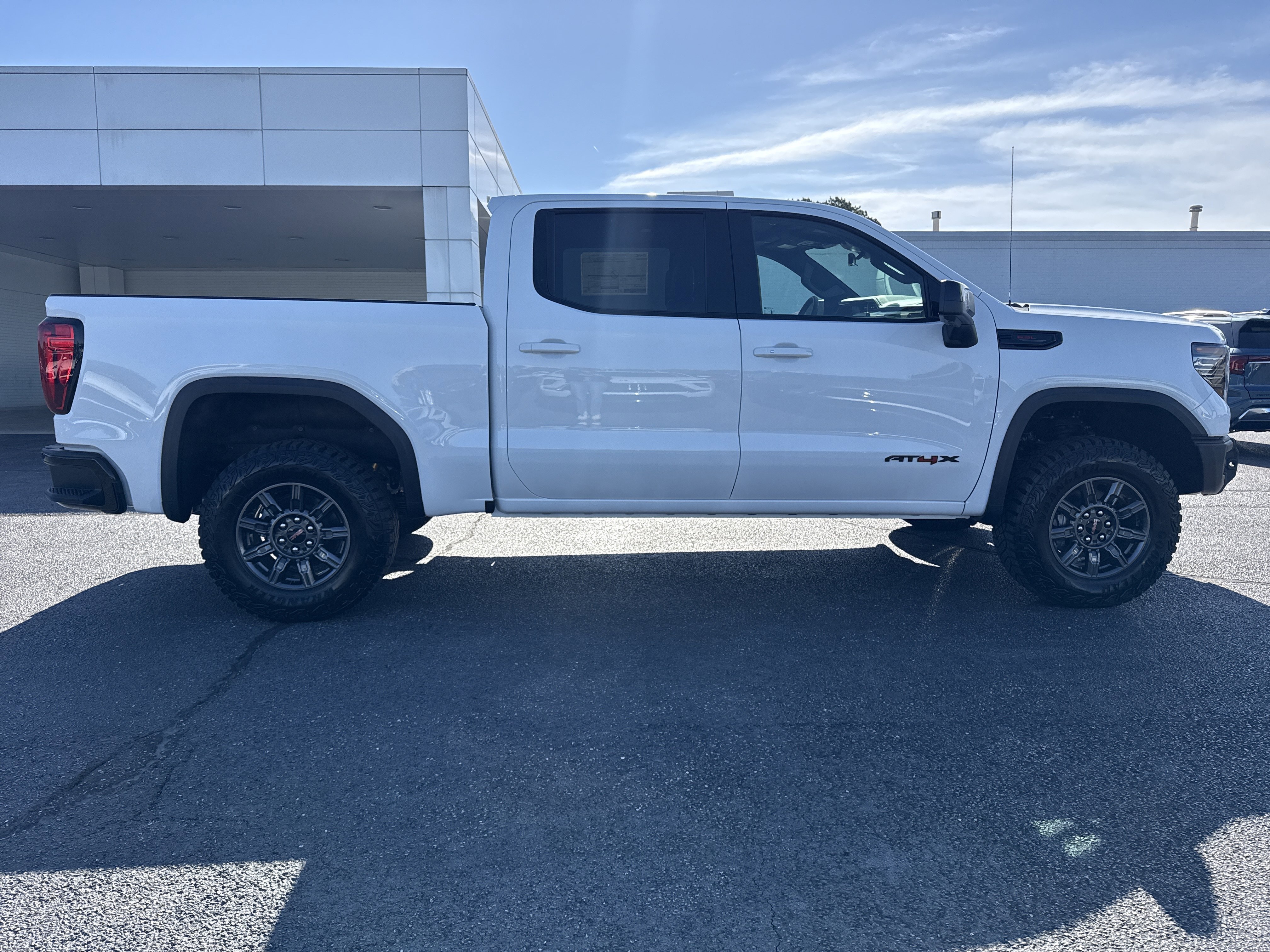 2026 GMC Sierra 1500 AT4X - Photo 2