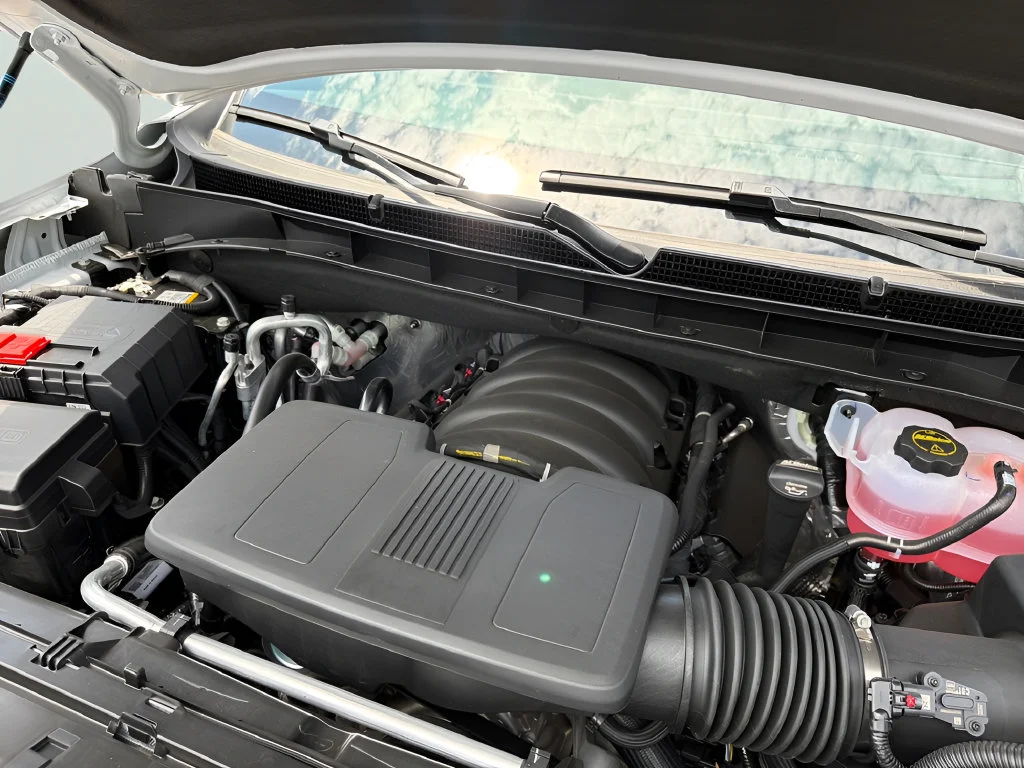 New 2026 Vibrant White Tricoat Cadillac Platinum Sport image 15