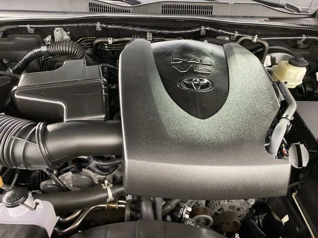 Used 2018 Gray Toyota SR5 image 30