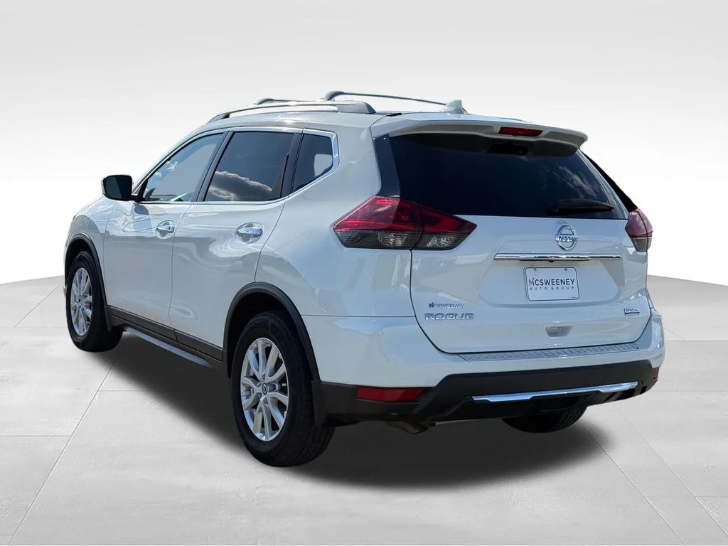 Used 2019 White Nissan S image 3