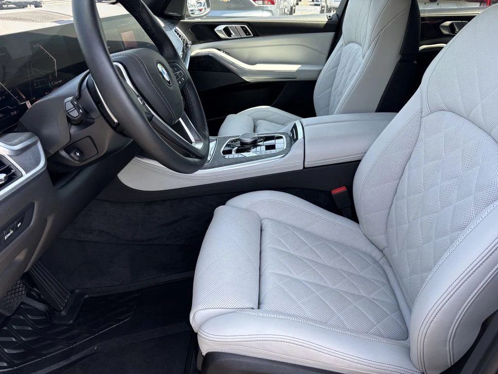 Used 2026 Gray BMW sDrive40i image 16