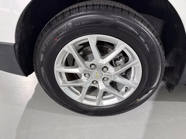 Used 2022 White Chevrolet LT image 13