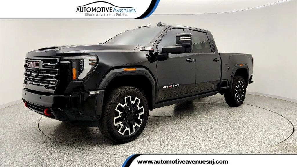 2025 GMC Sierra 4WD Crew Cab Standard Box AT4's photo