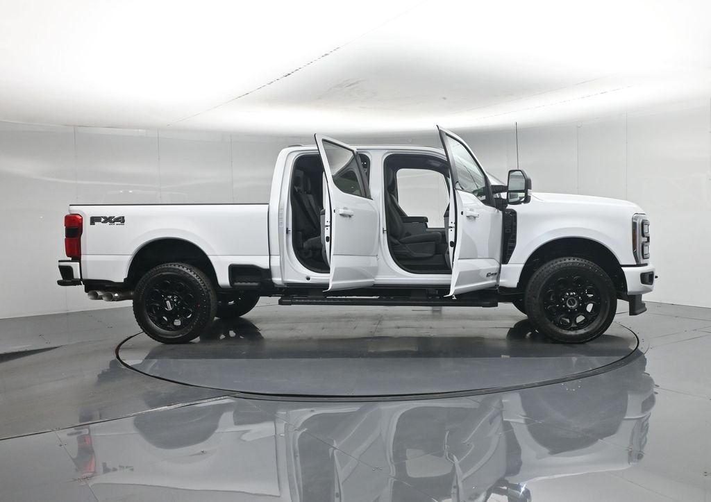 New 2026 Oxford White Ford XLT image 37