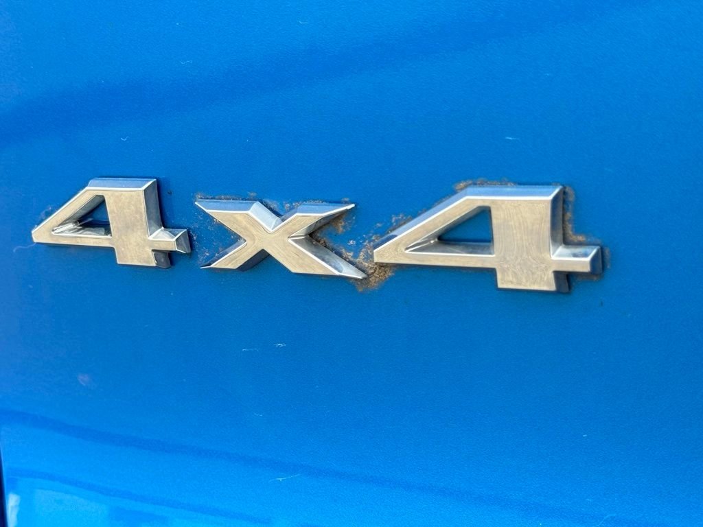 Certified Used 2022 Blue Jeep Latitude Lux image 31