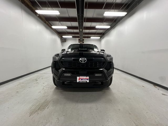 2025 Toyota Tacoma TRD Sport - Photo 3