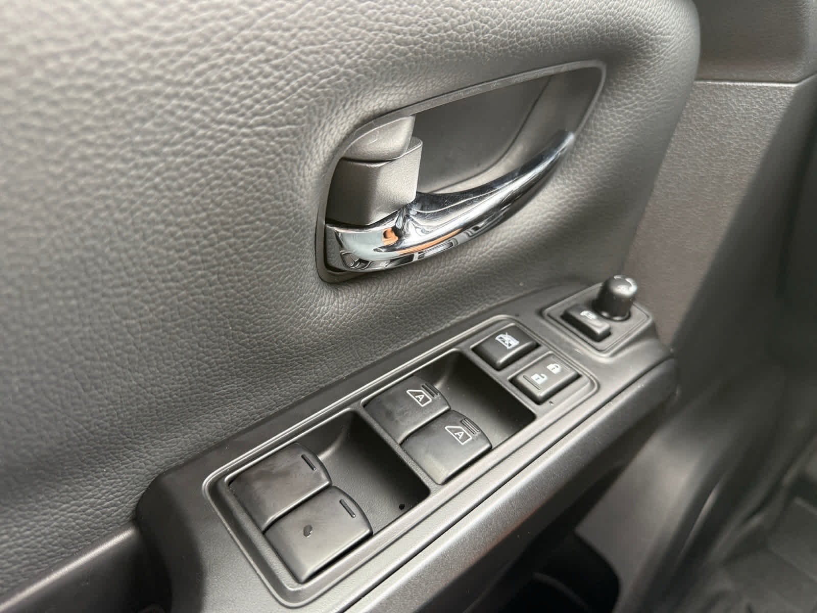 2024 Nissan Titan PRO-4X - Photo 27