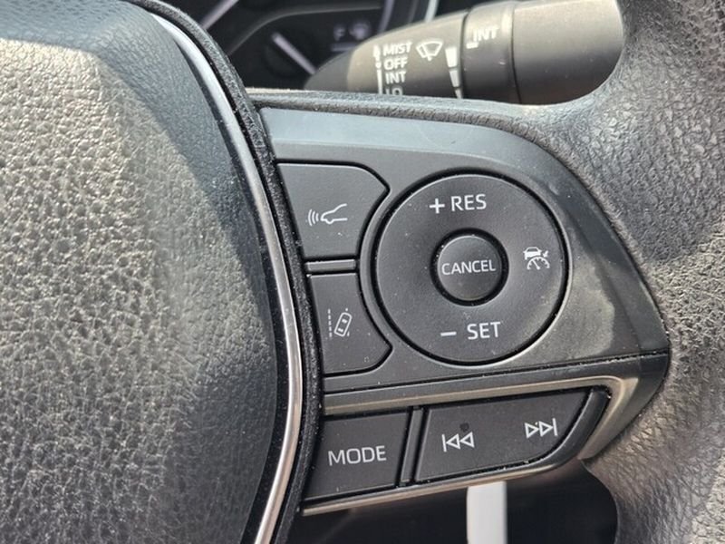 Used 2019 Super White Toyota LE image 23