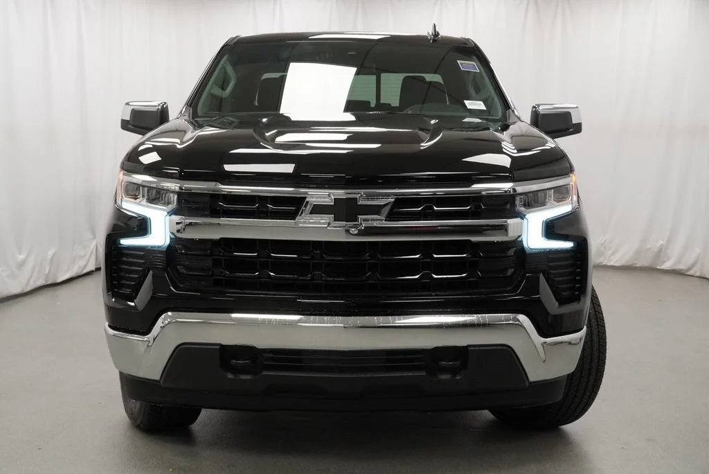 New 2026 Black Chevrolet LT image 32