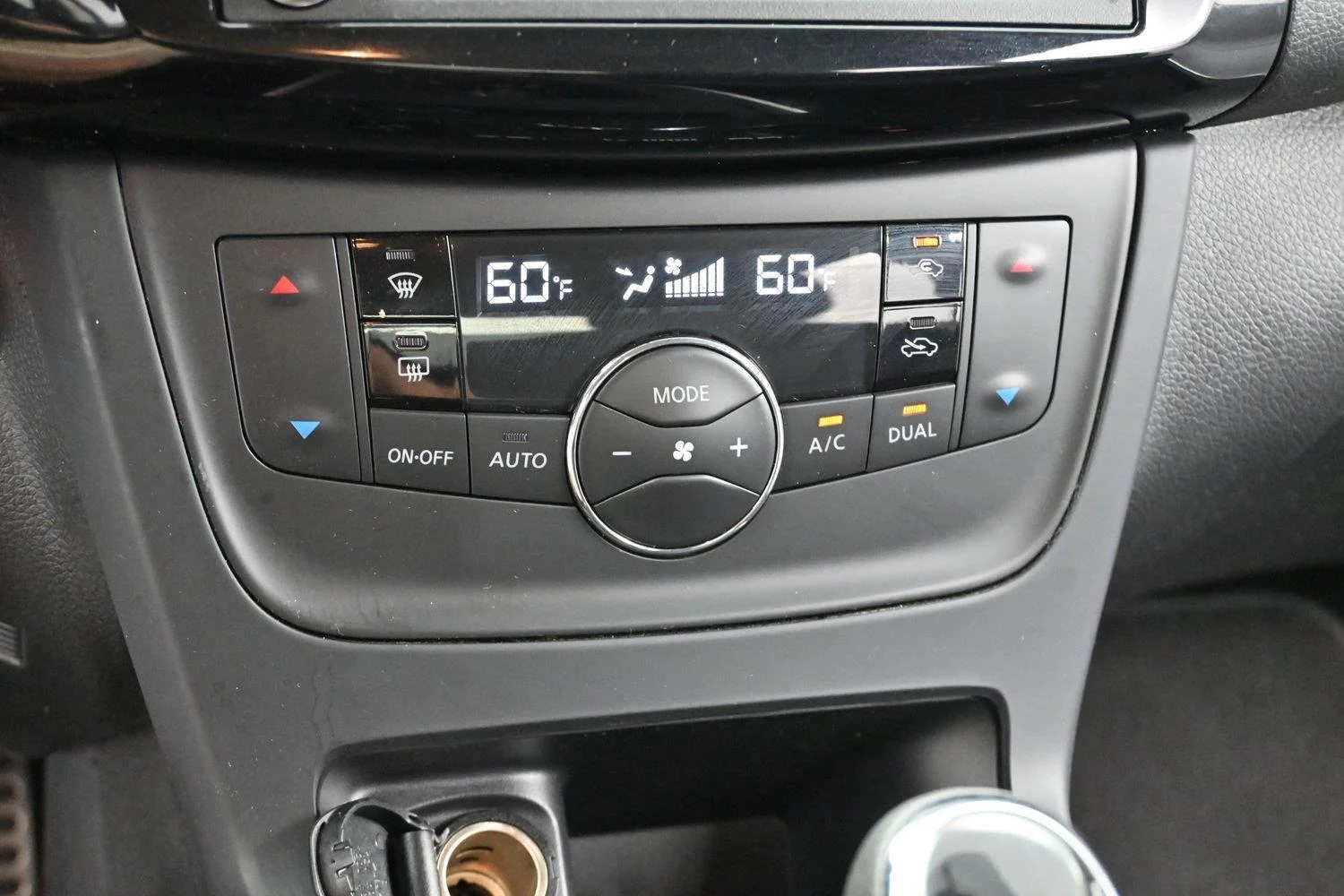 Used 2019 Brilliant Silver Metallic Nissan SV image 22