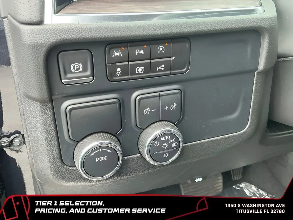 Used 2025 Dark Ash Metallic Chevrolet Premier image 22