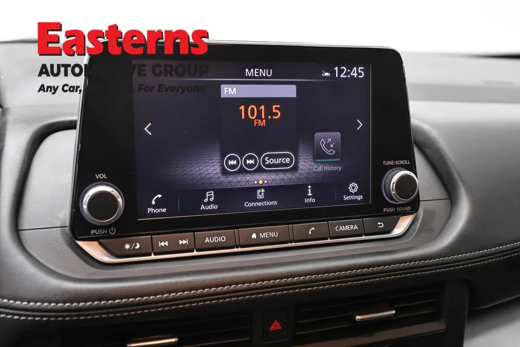 Used 2024 Blue Nissan SV image 18